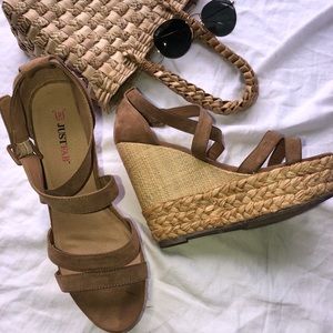 Summer nude wedges